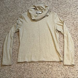 WOMEN’S TURTLENECK BLOUSE